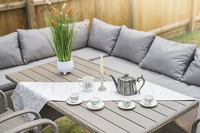 Hampshire Charming House