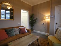 Comfy 3 Bedroom Cottage in Calm Location