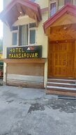 Hotel Mansarovar