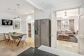 White House Mews Property