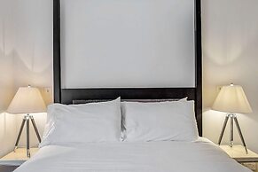 White House Mews Property