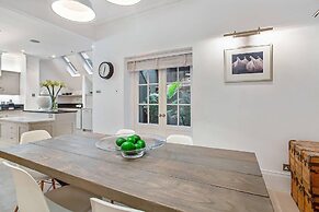 White House Mews Property