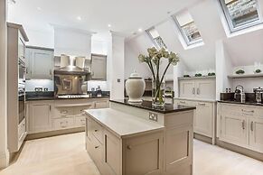 White House Mews Property