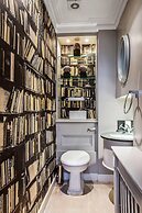 White House Mews Property