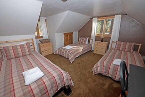 750 Stanford Avenue 3 Bedroom Cabin by RedAwning