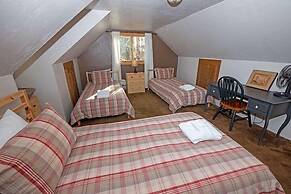 750 Stanford Avenue 3 Bedroom Cabin by RedAwning