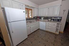750 Stanford Avenue 3 Bedroom Cabin by RedAwning