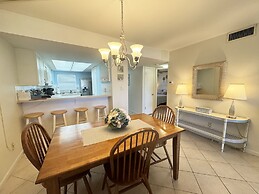 511 El Matador 2 Bedroom Condo by RedAwning