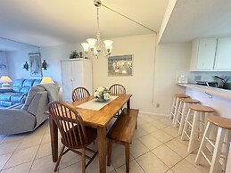 511 El Matador 2 Bedroom Condo by RedAwning