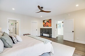 Lakefront Moneta Home w/ Hot Tub & Boat Dock!