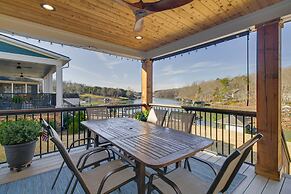 Lakefront Moneta Home w/ Hot Tub & Boat Dock!