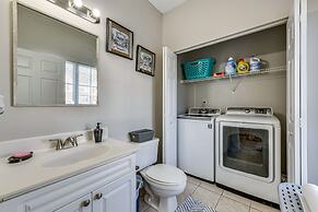 Charlotte Abode ~ 9 Mi to Bank of America Stadium!