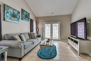 Charlotte Abode ~ 9 Mi to Bank of America Stadium!