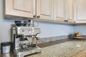 Walk to Ski Lift: Breck Condo w/ Hot Tub