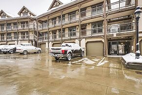 Walk to Ski Lift: Breck Condo w/ Hot Tub