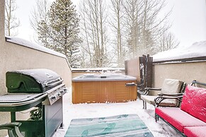 Walk to Ski Lift: Breck Condo w/ Hot Tub