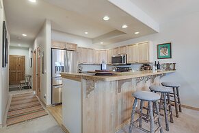 Walk to Ski Lift: Breck Condo w/ Hot Tub