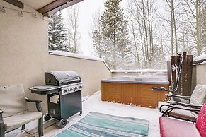 Walk to Ski Lift: Breck Condo w/ Hot Tub