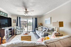 St Helena Island Condo on Private Island w/ Deck!