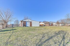 7 Mi to Louisville: Family-friendly Jefferson Home