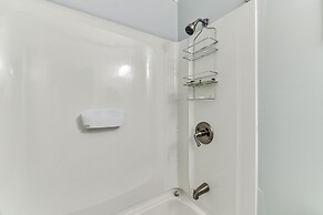 7 Mi to Louisville: Family-friendly Jefferson Home