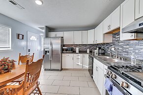 7 Mi to Louisville: Family-friendly Jefferson Home