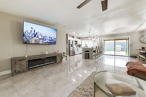 Airy Tempe Vacation Rental w/ Gas Grill + Pool!