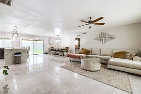 Airy Tempe Vacation Rental w/ Gas Grill + Pool!