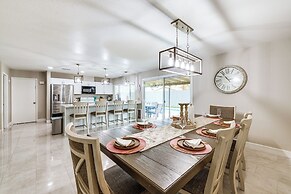 Airy Tempe Vacation Rental w/ Gas Grill + Pool!