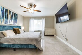 Airy Tempe Vacation Rental w/ Gas Grill + Pool!