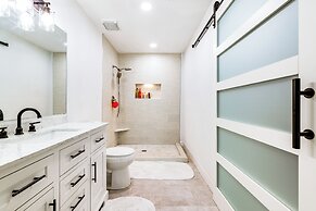 Airy Tempe Vacation Rental w/ Gas Grill + Pool!