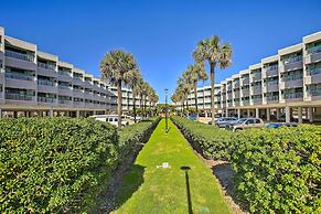 Galveston Condo w/ Beach Access Near Moody Gardens
