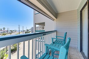 Galveston Condo w/ Beach Access Near Moody Gardens