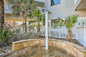 Galveston Condo w/ Beach Access Near Moody Gardens