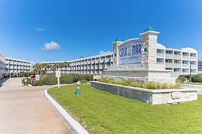 Galveston Condo w/ Beach Access Near Moody Gardens