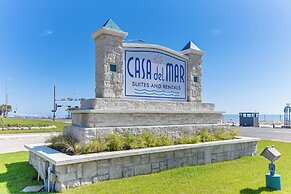 Galveston Condo w/ Beach Access Near Moody Gardens