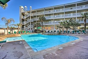 Galveston Condo w/ Beach Access Near Moody Gardens