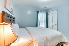 Cozy Newark Getaway ~ 15 Mi to Manhattan!