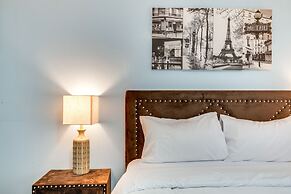 Cozy Newark Getaway ~ 15 Mi to Manhattan!