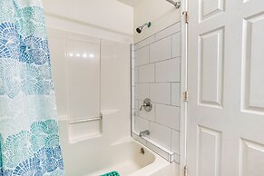 Cozy Newark Getaway ~ 15 Mi to Manhattan!