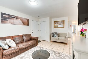 Cozy Newark Getaway ~ 15 Mi to Manhattan!