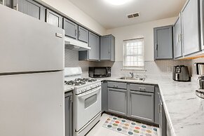 Cozy Newark Getaway ~ 15 Mi to Manhattan!