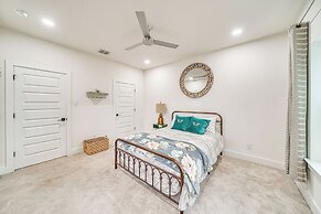 Upscale San Antonio Condo w/ Rooftop Patio