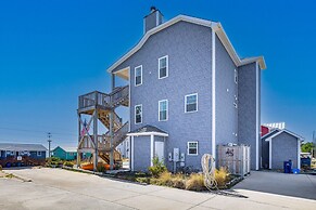 Ocean-view Apt in Emerald Isle - Walk to Beaches!