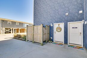 Ocean-view Apt in Emerald Isle - Walk to Beaches!