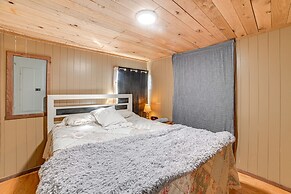 Peaceful Kentucky Countryside Cabin w/ Porch