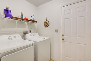 Stockton Home w/ Deck & Gas Grill ~ 1 Mi to Lake!
