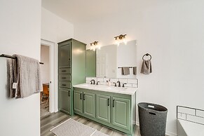 Mtn Views + Playground: Family-friendly Pine Cabin