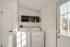 Mtn Views + Playground: Family-friendly Pine Cabin