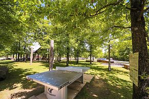 Cozy Carlton Landing Home - Pools & Lake Access
